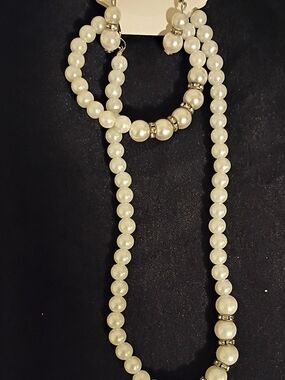 iris White Pearl Beaded Necklace with Silver Accent Rings